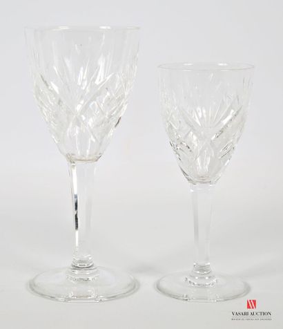 null SAINT LOUIS
Suite of six wine glasses and six white wine glasses in cut crystal...