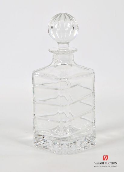 null Crystal decanter with square section, the body with decoration of a net turning....