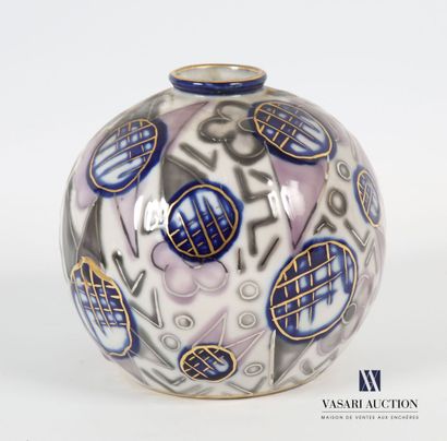null LIMOGES - Camille Tharaud
Porcelain ball vase decorated with stylized floral...