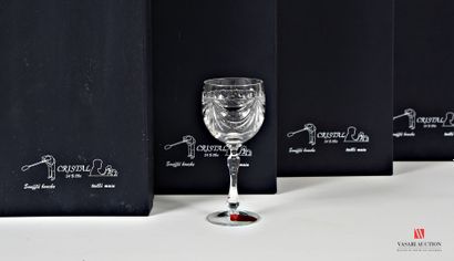null Suite of twenty-four cut crystal table glasses decorated with palms and scalloped...