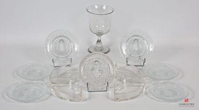 null A crystal and glass set comprising a crystal coaster with diamond points in...