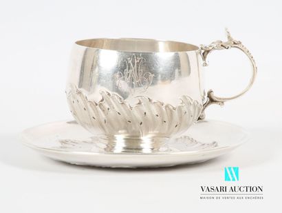 null Cup and its under cup in silver decorated with waves, the semi-spherical catch...