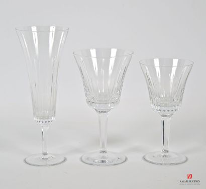 null Part of a service of crystal glasses, the goblet in corolla is decorated with...