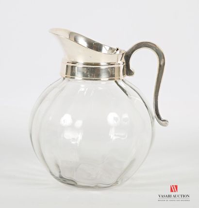 null Glass orangeade jug decorated with fine ribs, the silver-plated metal frame...