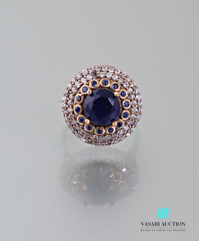 null Important ring of round shape out of silver 925 thousandths centered of a blue...