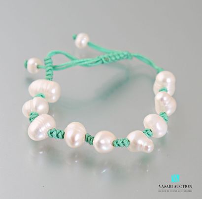 null Bracelet shamballa orné de perles d'eau douce sur cordon en coton vert
