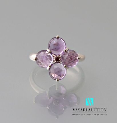 null Silver ring 925 thousandths flower-shaped decorated with four round faceted...