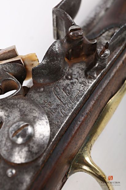 null Pistolet d'arçon modèle 1763-1766, canon poinçonné de 23,1 cm, tonnerre marqué...