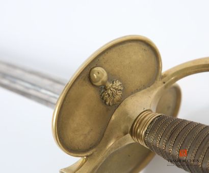 null Épée de sous-officier modèle 1884, lame droite de 81 cm, monture laiton à une...