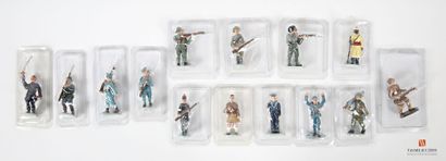null 75 mm polychrome lead soldiers, German, English, American, Scottish, etc., wear,...