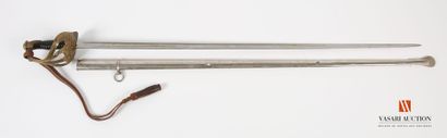 null Officer's saber of the foot troops model 1923, straight blade of 95 cm, signed...