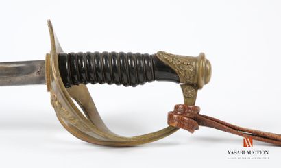 null Officer's saber of the foot troops model 1923, straight blade of 95 cm, signed...