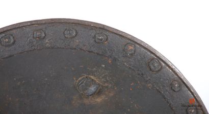 null Shield called Rondache diameter 60 cm, damascened iron with guilloche border...