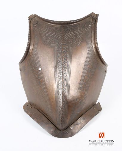 null Milanese jousting armor breastplate, Polichinelle model, hammered iron engraved...