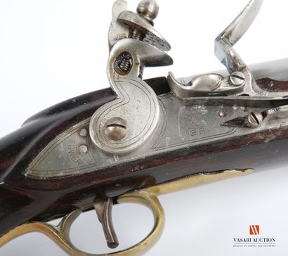 null British regulation pistol, round barrel of 23 cm, flint lock of 13,5 cm, signed...