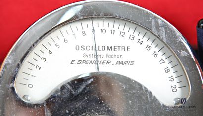 null Two Pachon system oscillometers in chromium-plated metal, brand E. Spengler...