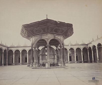 null LEKEGIAN & Cie 
Le Caire, fontaine de la Mosquée Mohamed Aly, 1890
Épreuve sur...