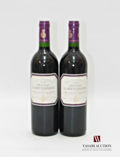 null 2 bouteilles	Château LA BIENFAISANCE	St Emilion GC	2000
	Et. tachées. N : mi/bas...