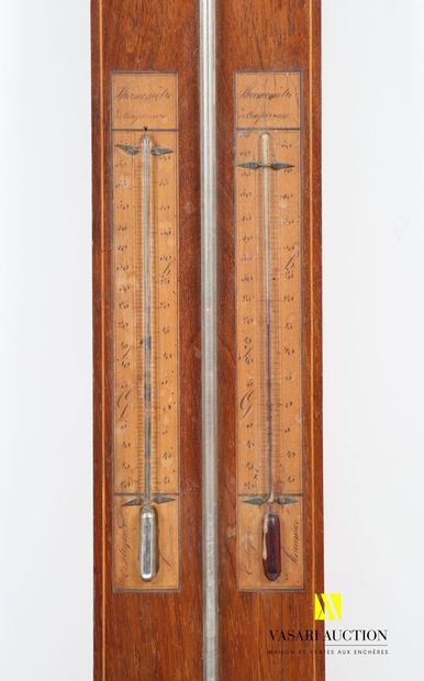 null Baromètre/thermomètre en bois de placage dans un encadrement de filet, il présente...