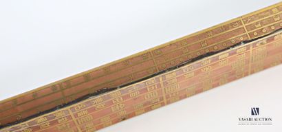 null Copper and brass luban ruler.
(dents and corrosion)
Height : 2 cm 2 cm - Length...