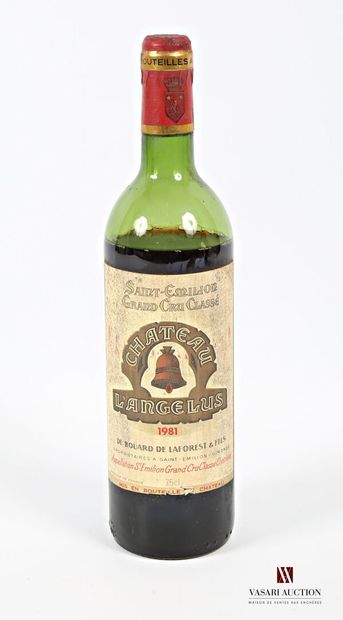 null 1 bouteille	Château L'ANGÉLUS	St Emilion GCC	1981
	Et. fanée et tachée. N :...