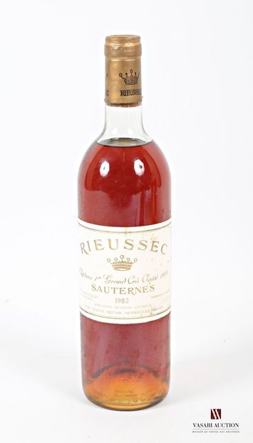 null 1 bouteille	Château RIEUSSEC	Sauternes 1er GCC	1982
	Et. tachée. N : haut é...