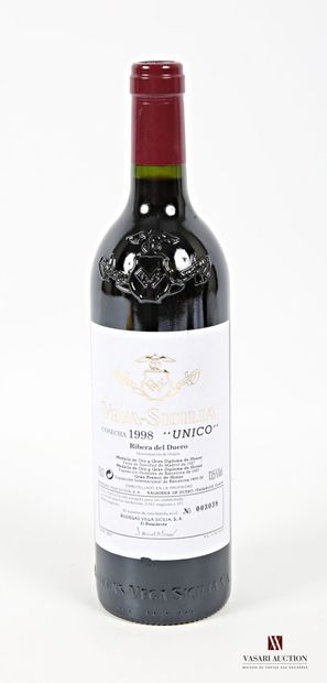 null 1 bouteille	VEGA SICILIA Unico		1998
	Et. excellente (1 petite déchirure). N...