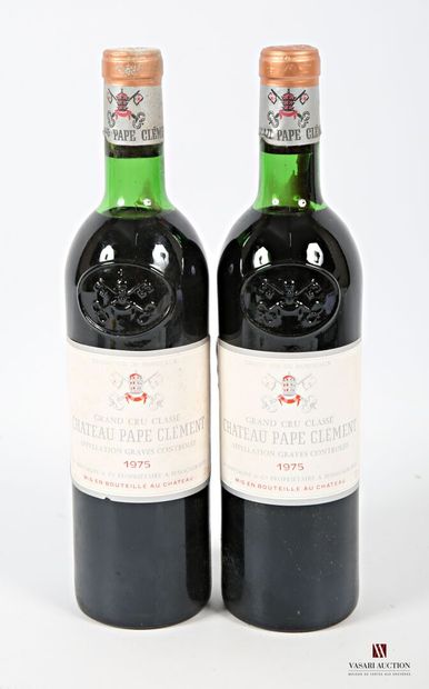 null 2 bouteilles	Château PAPE CLÉMENT	Graves GCC	1975
	Et.: 1 peu tachée, 1 plus...