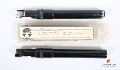 null Modérateurs de son, deux à baïonnette (6 mm et 9 mm) et un SAPL calibre 5,5,...