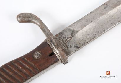 null German bayonet MAUSER model 98-05, carp tongue blade dated 15 under crown (1915)...