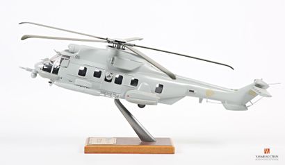 null Maquette officielle EUROCOPTER de l'hélicoptère EC 225, modèle des Forces spéciales...