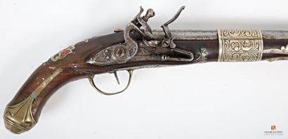 null Important flintlock pistol, barrel with sides then round of 42 cm, plate with...