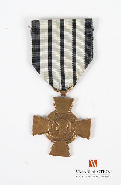 null Croix du combattant de la Guerre 1939-1940, instituée par le gouvernement de...