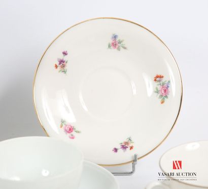 null GERMANY - Fürstenberg Manufacture 
White porcelain tea service with flowers...