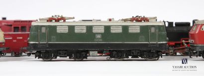 null MARKLIN - GERMANY
Lot including eight locomotives - eight wagons - seven coal...
