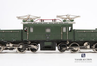 null MARKLIN (GER)
Lot including : a locomotive E41024 Ref 3034 in its original box...