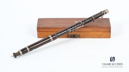 Flûte piccolo dans une boite en bois vernis...