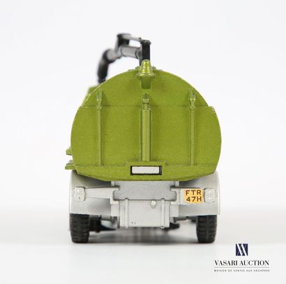 null DINKY TOYS (GB)
Johnston Road Sweeper vehicle - Ref 451 
(loose spring under...