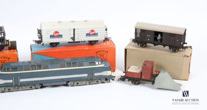 null Lot including: two Esso Pocher tanks (IT) - one locomotive Ref 163 and one Pocher...