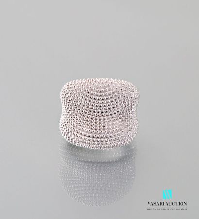 null Pesavento, Pixel ring in silver 925 thousandths, decorated with a wave of grenetis,...