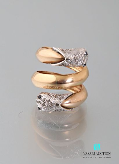 null Serpent" ring in 750 thousandths yellow gold with three rounds and two heads,...
