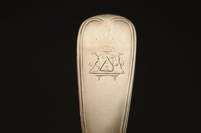 null Louche en argent (1819-1838) à décor de filet, la spatule ornée d'armoiries,...