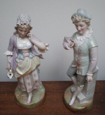 null ALLEMAGNE 
Paire de figurines représentant un couple galant à décor polychrome...