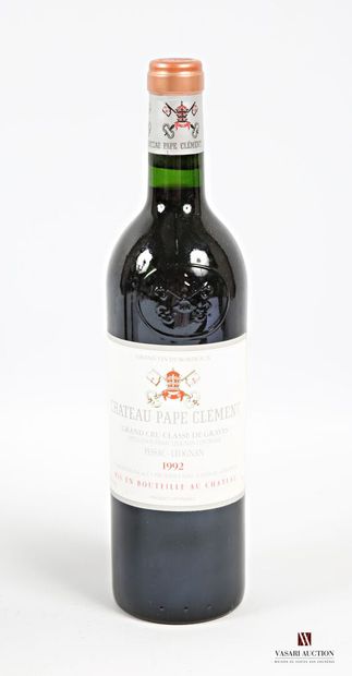 null 1 bottle Château PAPE CLÉMENT Graves GCC 1992
	Et. excellent. N: mid/bottom...