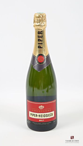 null 1 bottle Champagne PIPER- HEIDSIECK Brut
	Impeccable presentation and level...