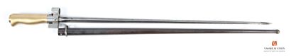 null Lebel model 1886 M15 saber-bayonet, 51.8 cm punched cruciform blade, stamped...
