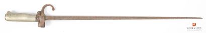 null Bayonet Lebel model 1886, nickel silver handle, cruciform blade 51.8 cm, SF,...