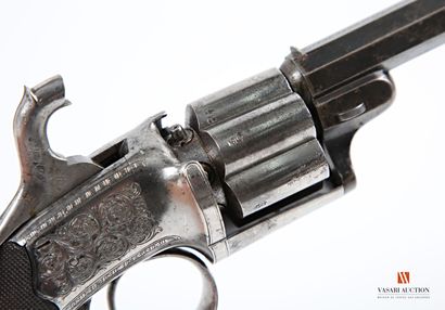 null Presentation case containing a WITTON DAW transitional pistol-revolver, English-style...