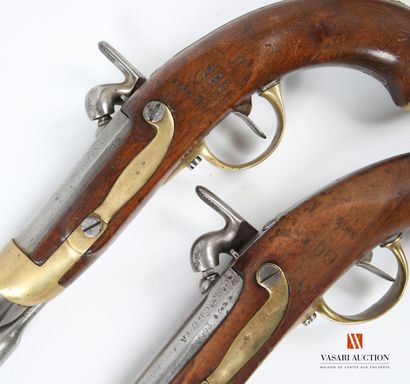 null Pair of tan leather cavalry fonts with engraved brass tips, containing two model...