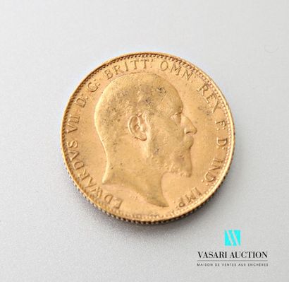 null A gold sovereign featuring King Edward VII on the obverse and Saint George slaying...